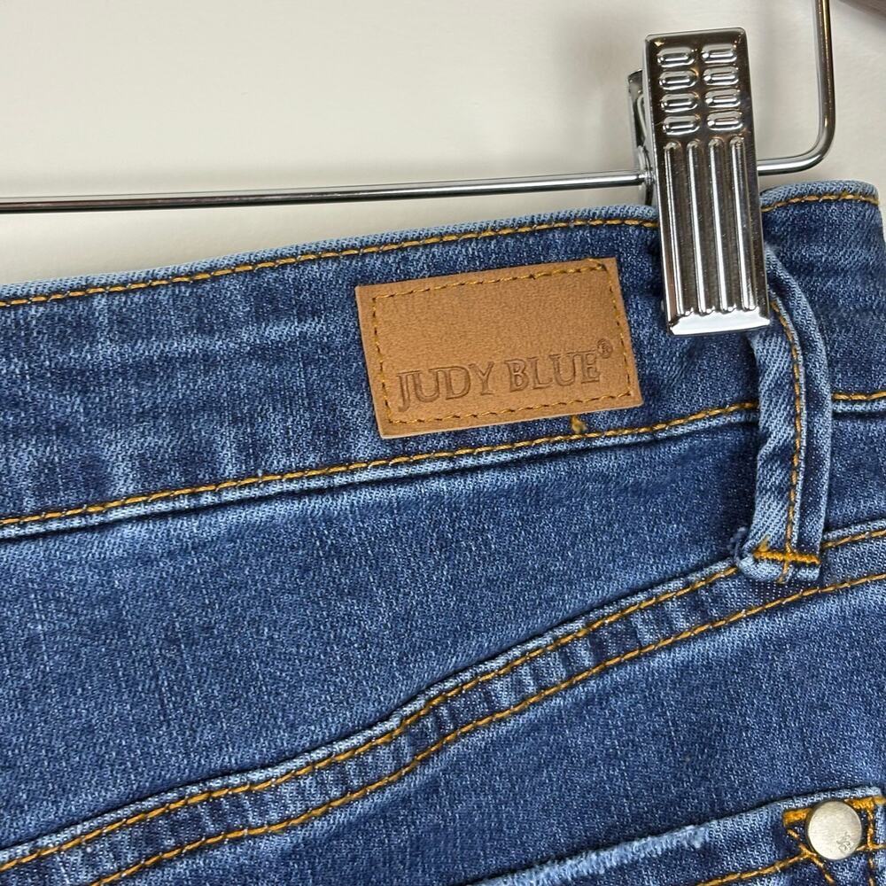 Judy Blue Flare Jeans Dark Wash Raw Hem High Waisted Quiet Luxury Chic Women 31 - Picture 7 of 7